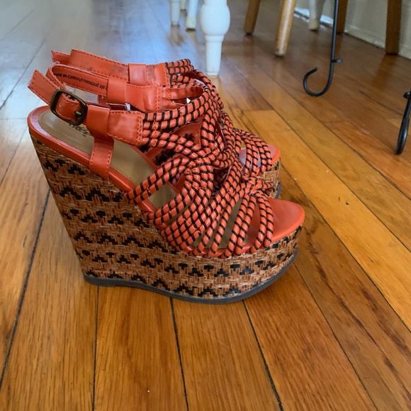 Mossimo Supply Co. Shoes - Very Cute Summer Boho Orange Black Wedges Sz 6